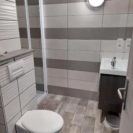 Apartman Le Batou, Centre